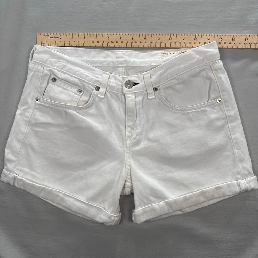 Rag & Bone Boyfriend Denim Shorts Women 28 Aged White Jean Cuffed Mid Rise EUC - Picture 5 of 10